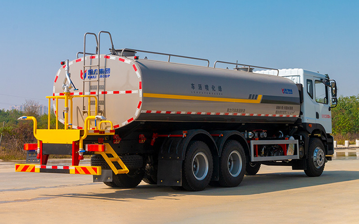东风华神后双桥洒水车