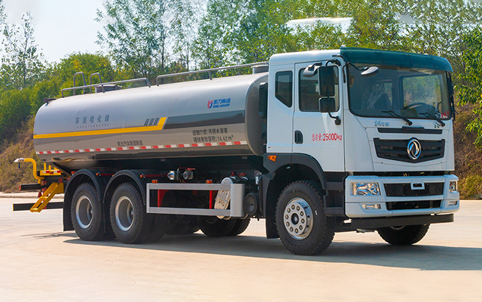 东风华神后双桥洒水车