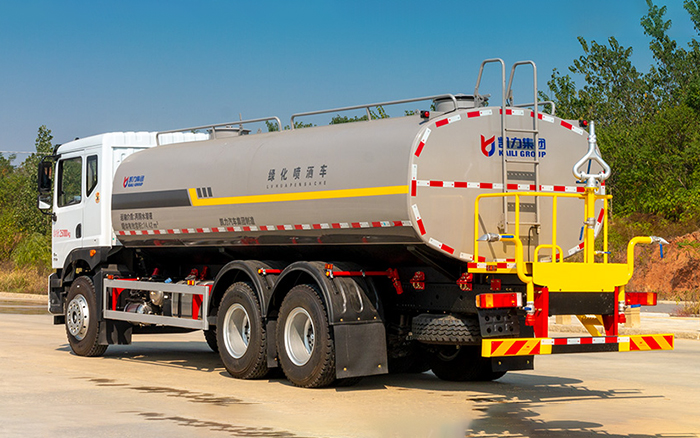 东风华神后双桥洒水车