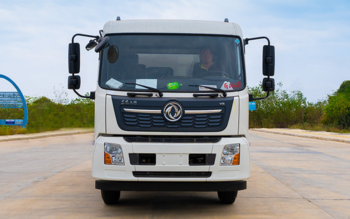 东风天锦绿化喷洒车