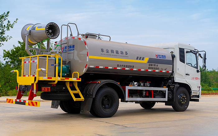 东风天锦绿化喷洒车