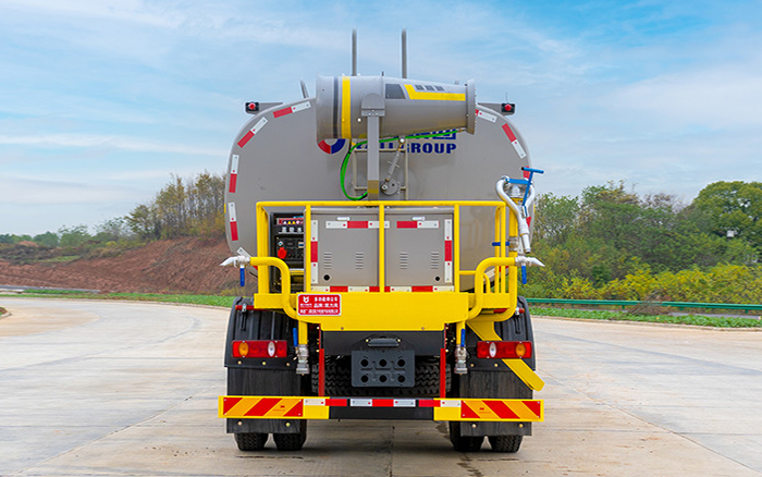 华神T5绿化喷洒车