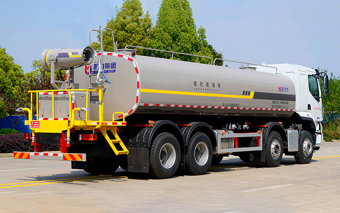 柳汽前四后八绿化喷洒车