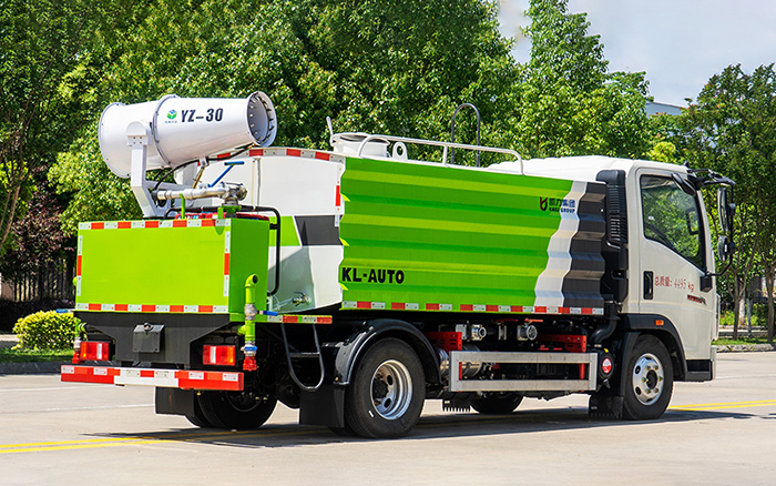 重汽豪曼多功能抑尘车