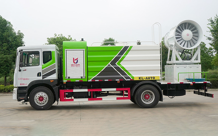 东风D9多功能抑尘车