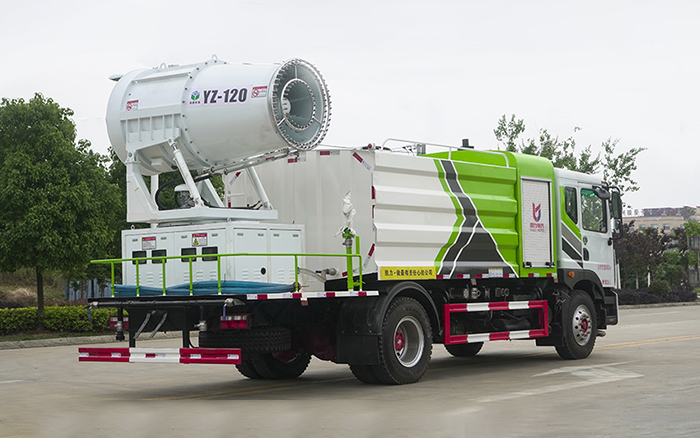 东风D9多功能抑尘车