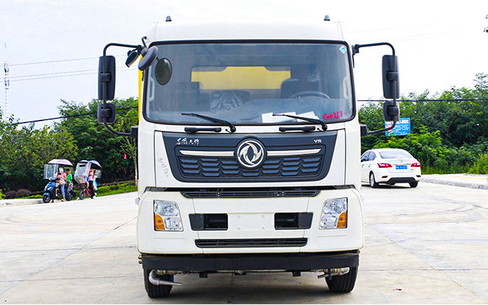 东风天锦多功能抑尘车