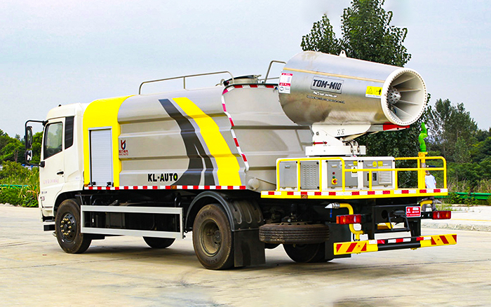 东风天锦多功能抑尘车