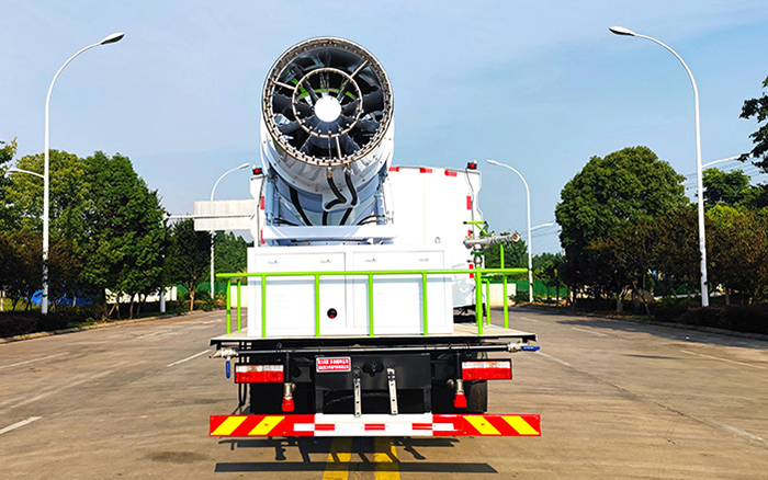 东风D9多功能抑尘车