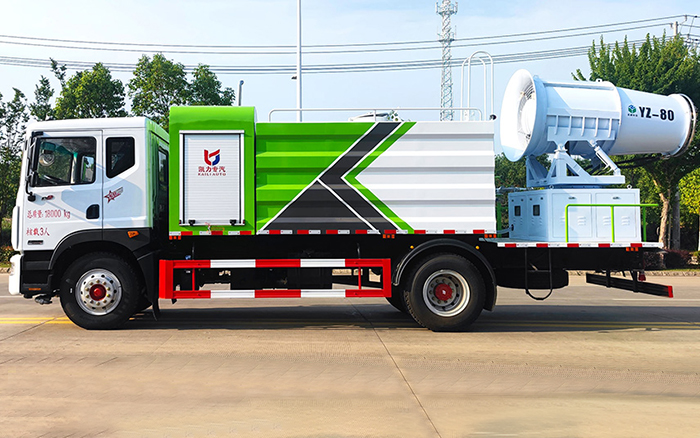 东风D9多功能抑尘车