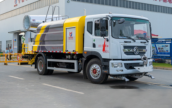 东风D9多功能抑尘车