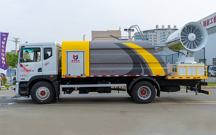 东风D9多功能抑尘车