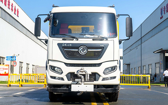 天锦前四后八多功能抑尘车