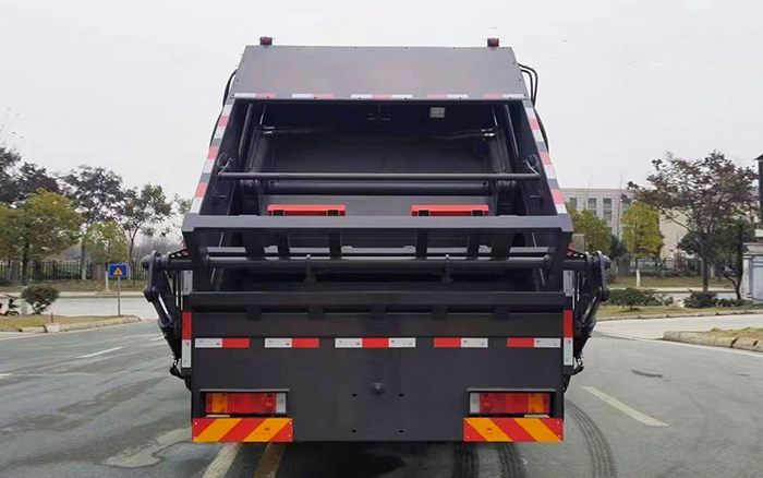 华神22方压缩式垃圾车