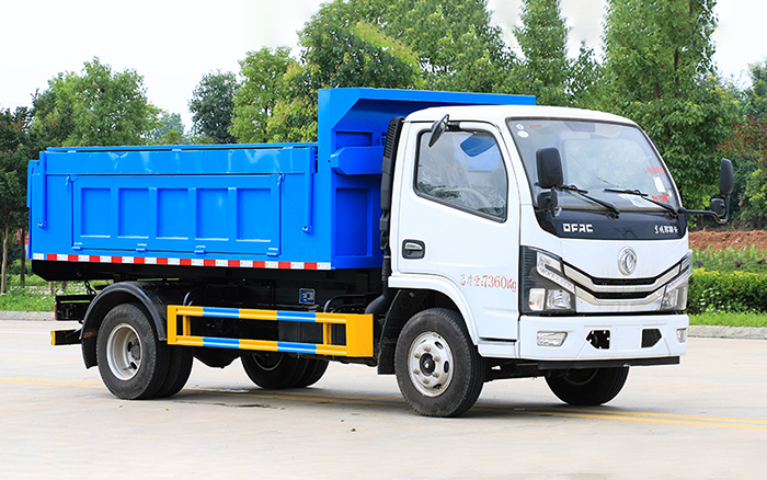 小多利卡自卸式垃圾车