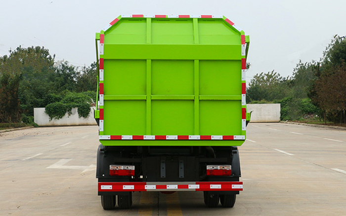 东风D6自装卸式垃圾车 侧装