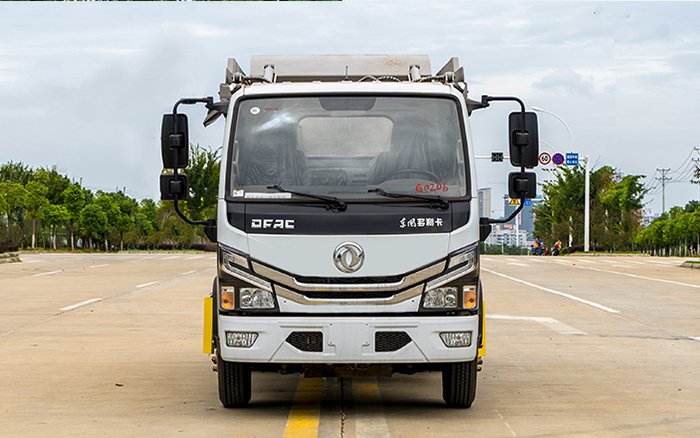 小多利卡自装卸式垃圾车 后装