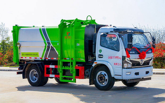大福瑞卡侧装压缩垃圾车