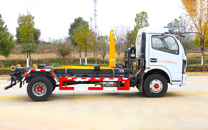 大多利卡10吨车厢可卸式垃圾车