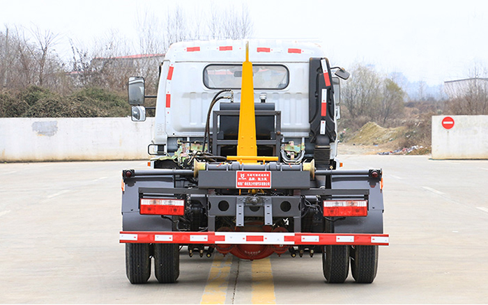 大多利卡10吨车厢可卸式垃圾车