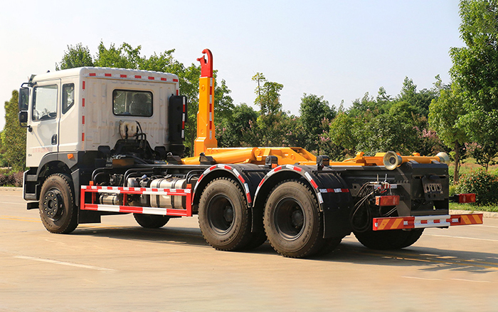 东风华神后双桥车厢可卸式垃圾车