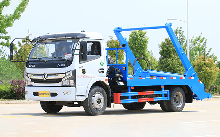 东风大多利卡摆臂式垃圾车