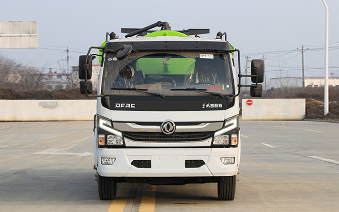 东风大多利卡清洗吸污车（方罐）