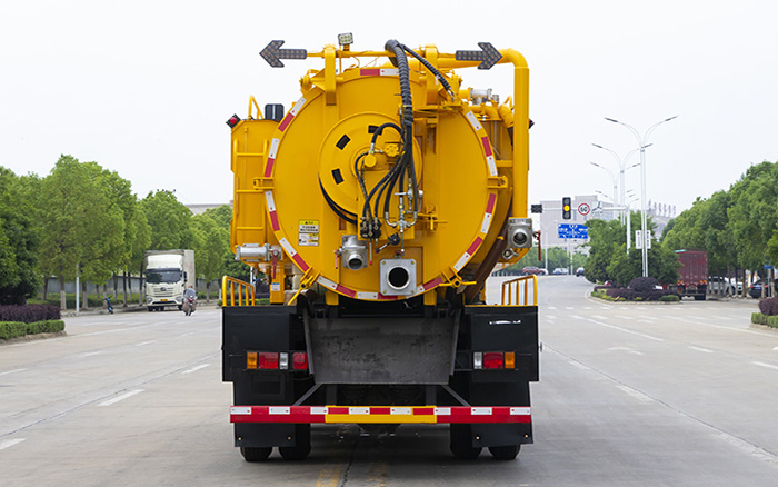 重汽豪曼清洗吸污车