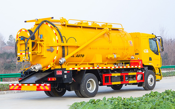 柳汽乘龙清洗吸污车