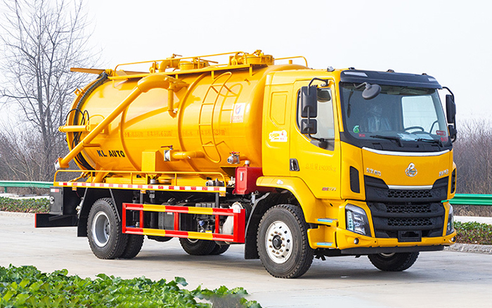 柳汽乘龙清洗吸污车