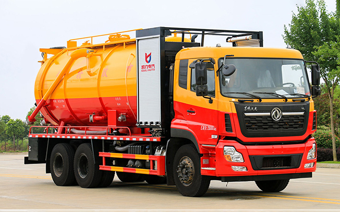 东风天龙清洗吸污车