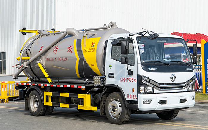东风大多利卡吸污车