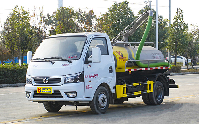 东风途逸吸粪车