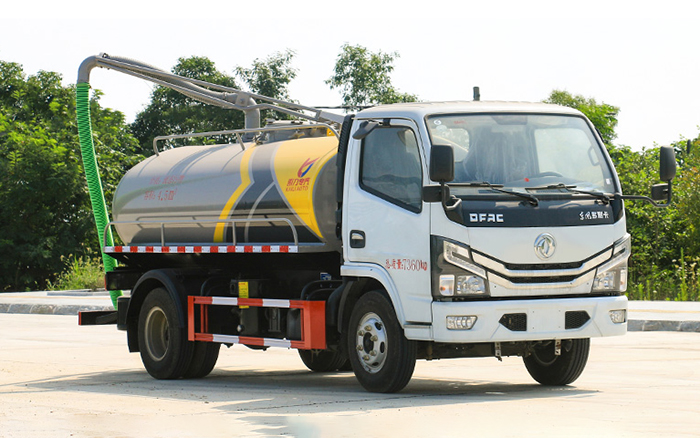 东风小多利卡吸粪车