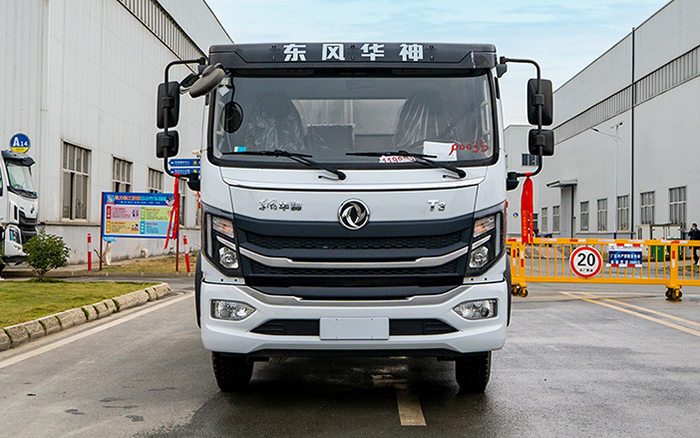 东风华神T3吸粪车