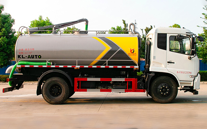 东风天锦吸粪车