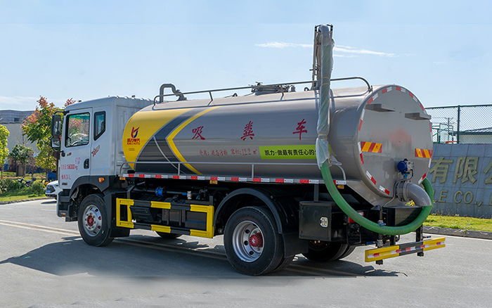 东风D9吸粪车