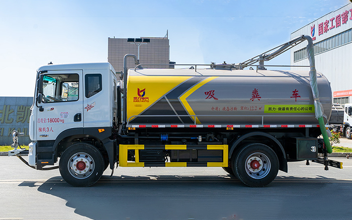 东风D9吸粪车