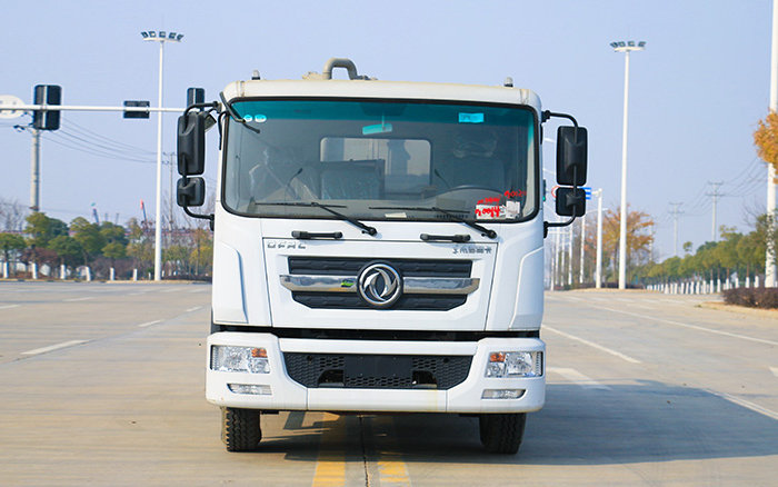 东风D9吸粪车