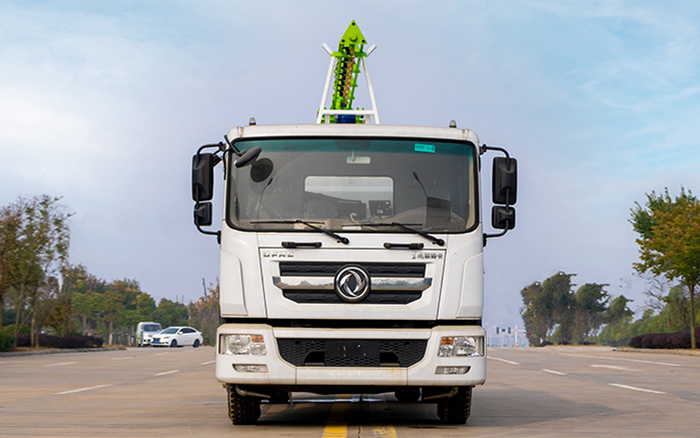 东风多利卡D9铁路抑尘（方罐）