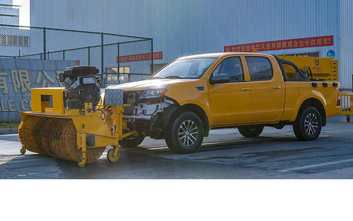 福田四驱除雪车