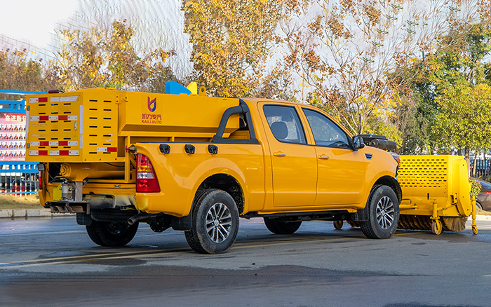 福田四驱除雪车