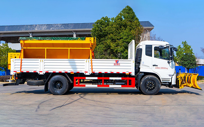 东风天锦除雪车