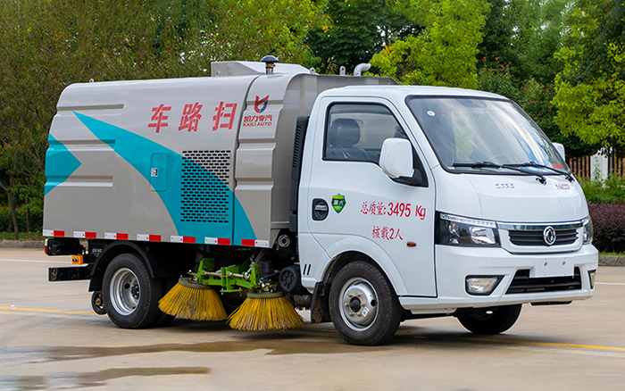 途逸扫路车