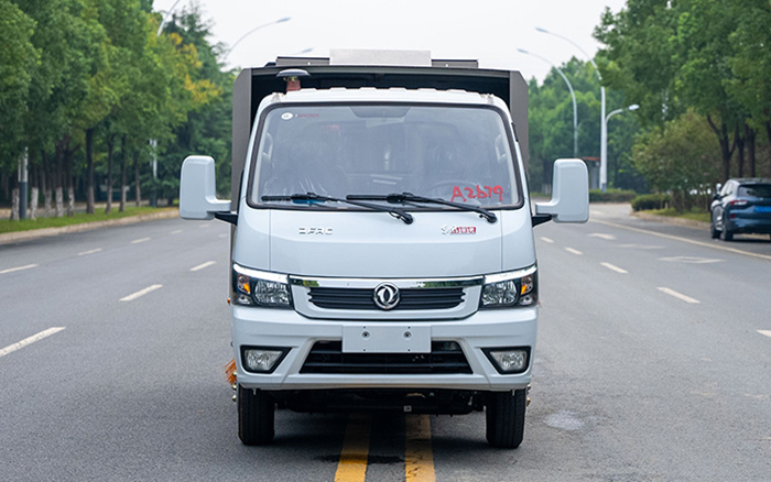 途逸后置吸尘车