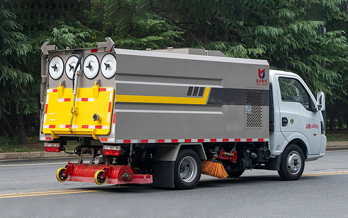 途逸后置吸尘车
