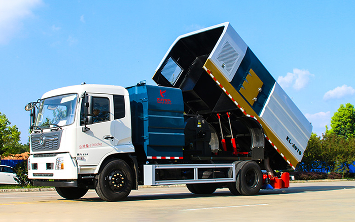 天锦后置吸尘车