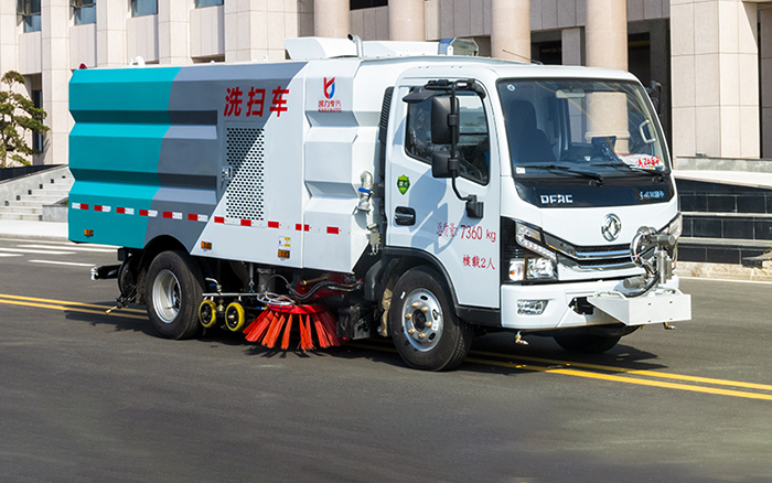 东风小多利卡洗扫车