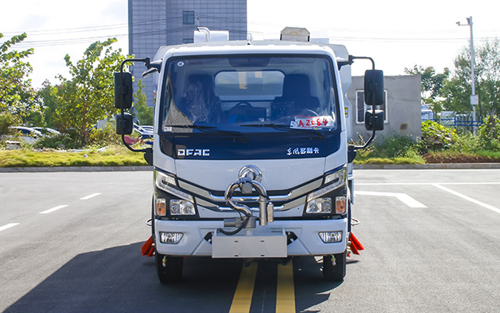 东风小多利卡洗扫车