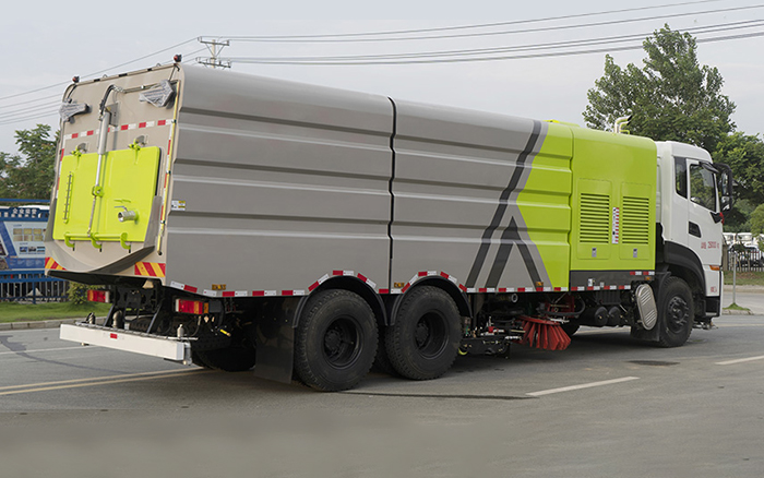 东风天龙洗扫车